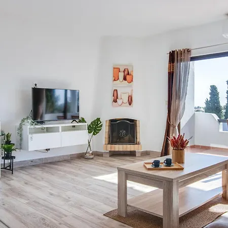 Welcoming Oasis 500m Ac Wi-fi Pool Balcony Appartamento Albufeira